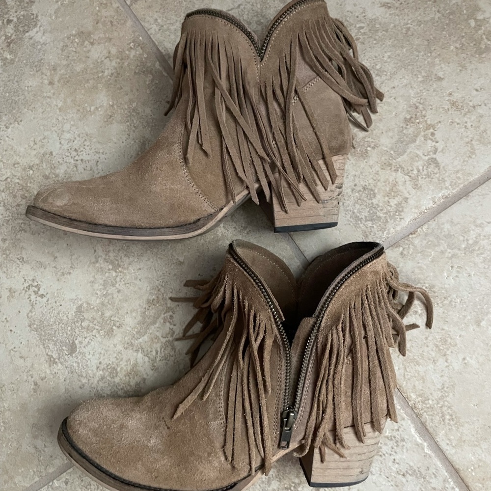 DINGO WOMEN'S JUJU FRINGE ZIPPER TOP BOOTIES - ROUND TOE